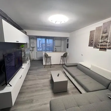 Lovely Flat With Bathtub 5 Mins From Center * Craiova