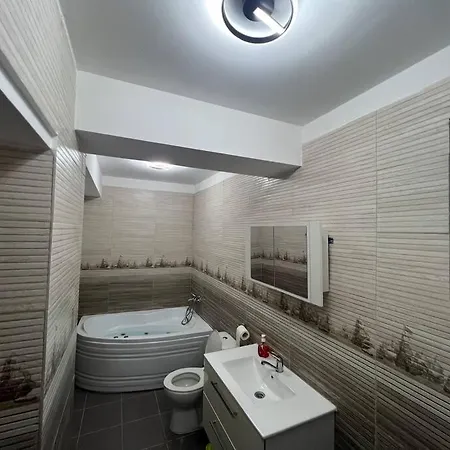 Lovely Flat With Bathtub 5 Mins From Center Apartament *