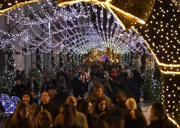 Lovely Flat With Bathtub 5 Mins From Center クラヨーヴァ